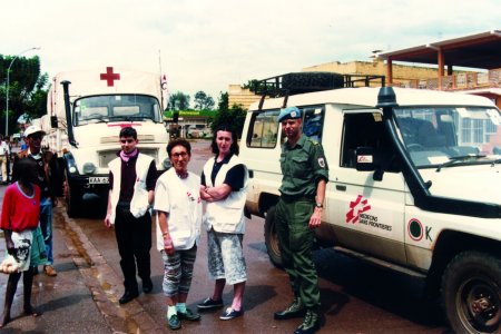 13 avril 1994. Départ du convoi conjoint MSF-CICR de Bujumbura vers Kigali.