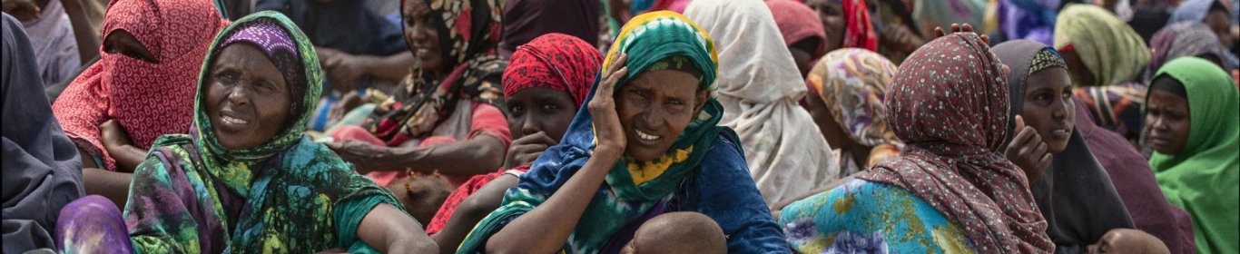 Food distribution in Mogadishu, Somalia