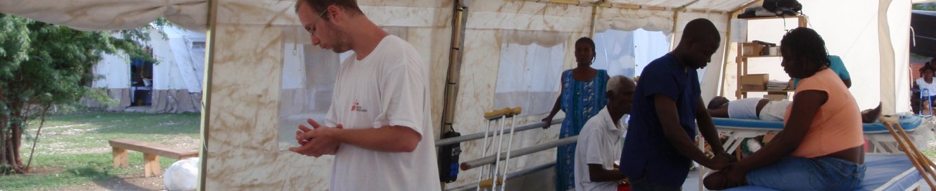 Séance de rééducation dans un centre MSF à Haiti