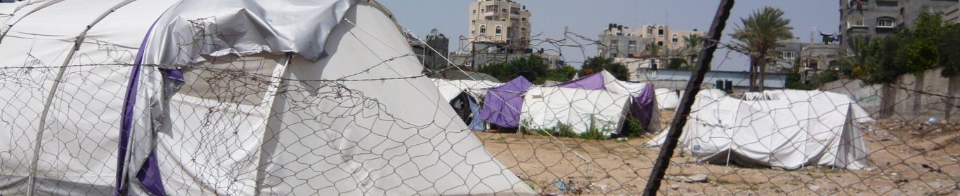 Des tentes dans un camp de réfugiés 