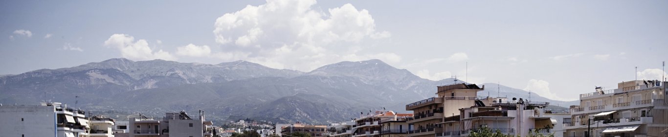 Le camp de migrants afghans à Patras en Grèce