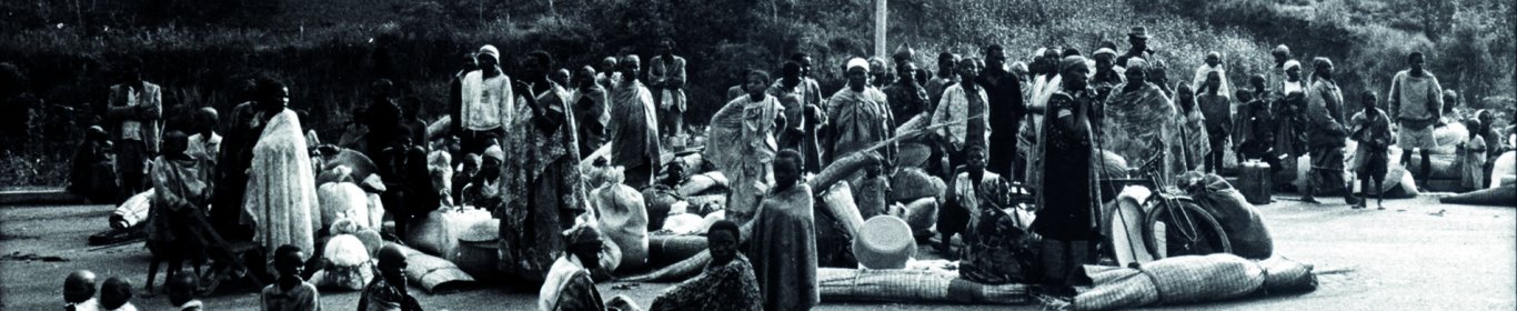 des réfugiés rwandais à la frontière entre le Burundi et le Rwanda.