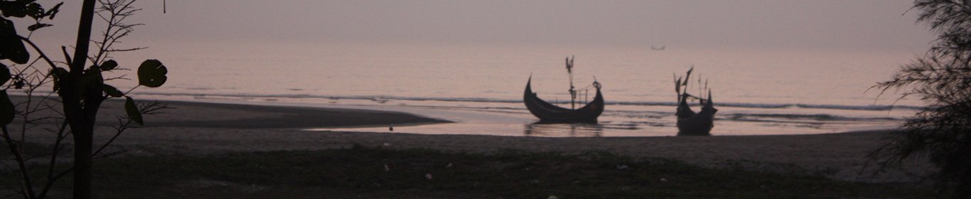 Vue d'un coucher de soleil sur une plage, au Bangladesh