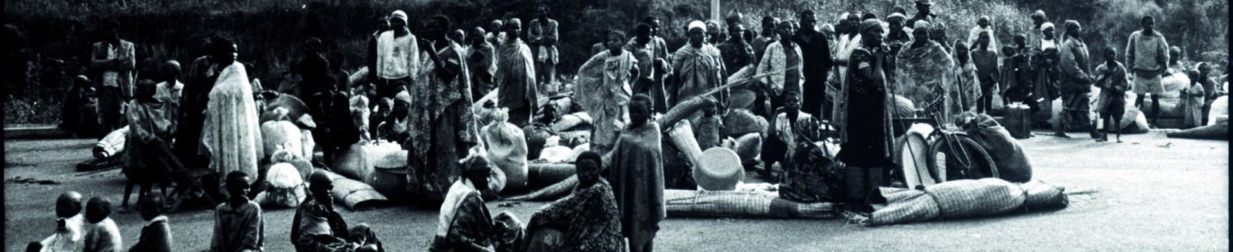 13 avril 1994. Réfugiés rwandais à la frontière entre le Burundi et le Rwanda
