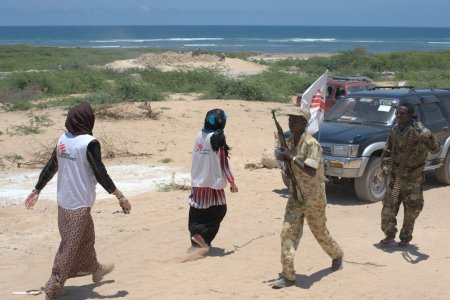 Distribution alimentaire au camp de Rajo à Mogadishu, en Somalia