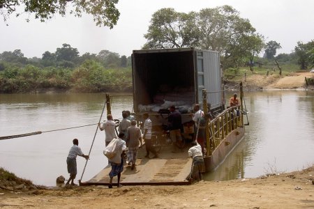 Redistribution à Vakharai