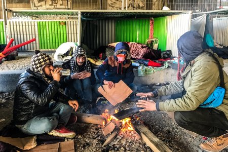 Situation of migrants around the refugee center in La Chapelle, Paris.