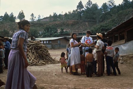 In addition to medical assistance to refugees Salvadoran, MSF intervened in Honduras for emergency missions following a natural disaster (cyclones, hurricanes).